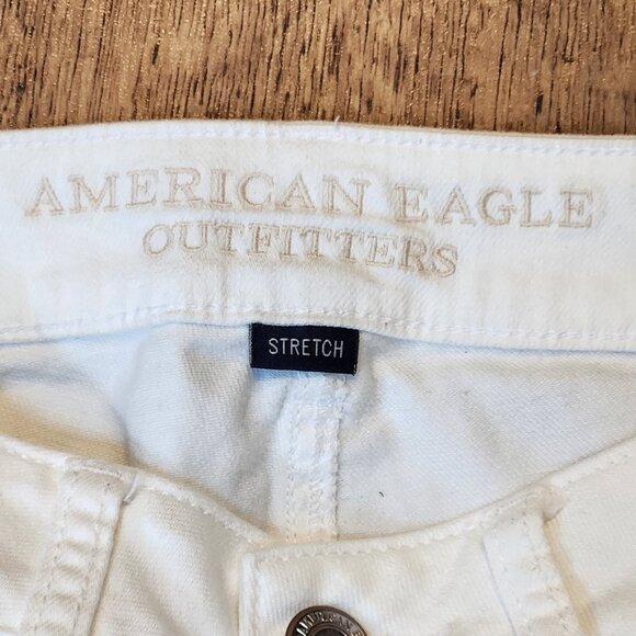 AMERICAN EAGLE Tom Girl Stretch Distressed Button Fly White Jeans - Sz 2 - Picture 7 of 8